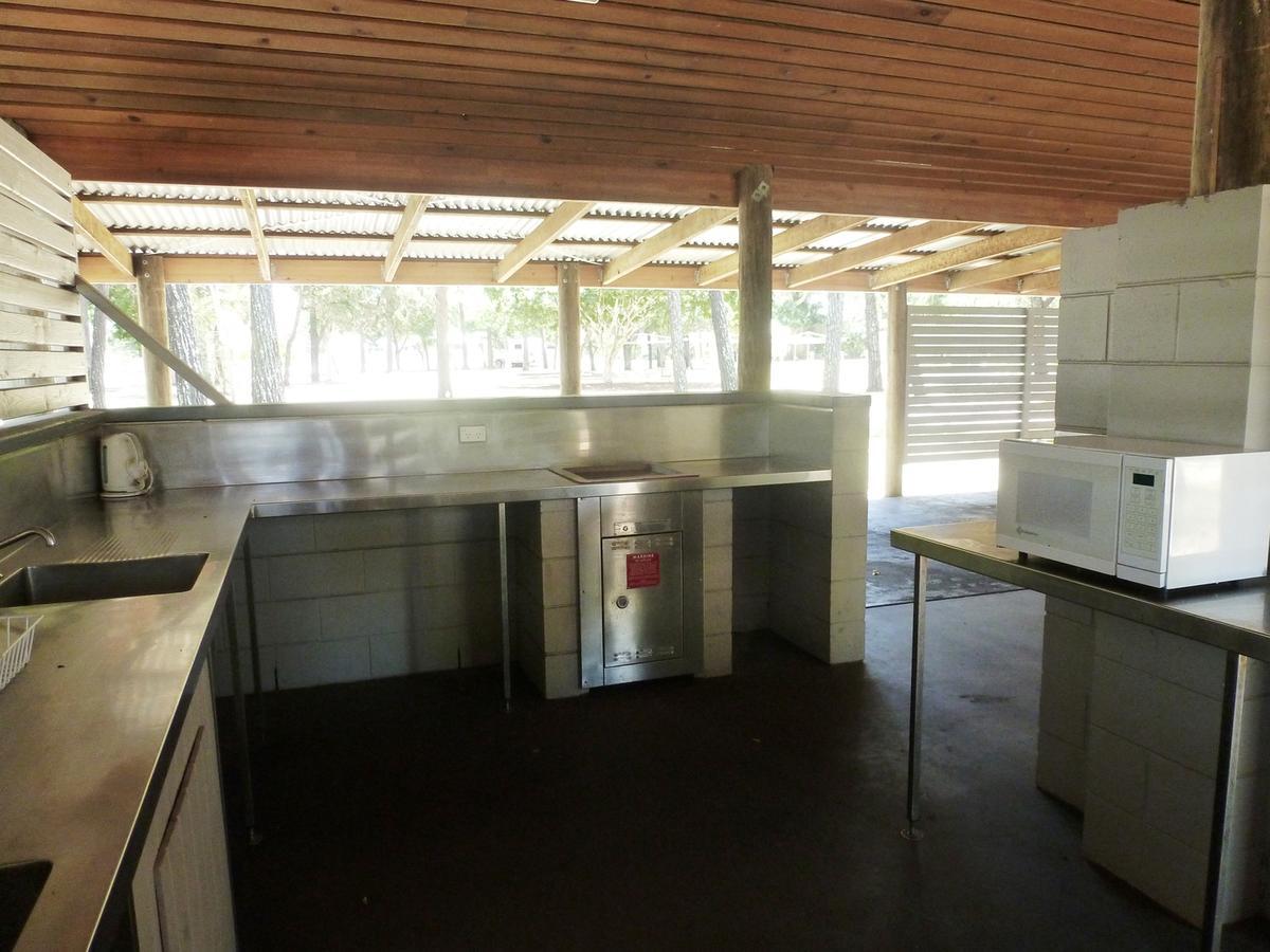 Nrma Woodgate Beach Holiday Park Esterno foto